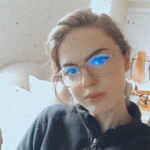 Meet your Posher, Liz